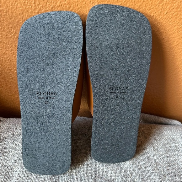 ALOHAS Brown and Black Sandals - Picture 10 of 13